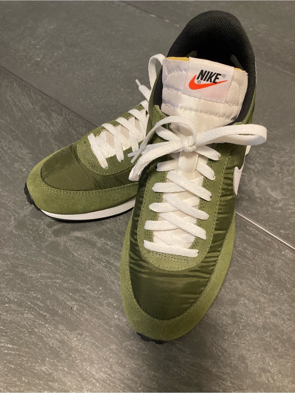 Nike Men’s Tailwind 79 Olive Green and White Retro Runner Sneakers (very sought) - Picture 2 of 9